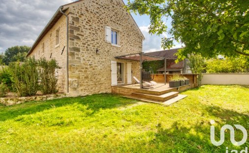 House in Avernes, Ile-de-France, France 1