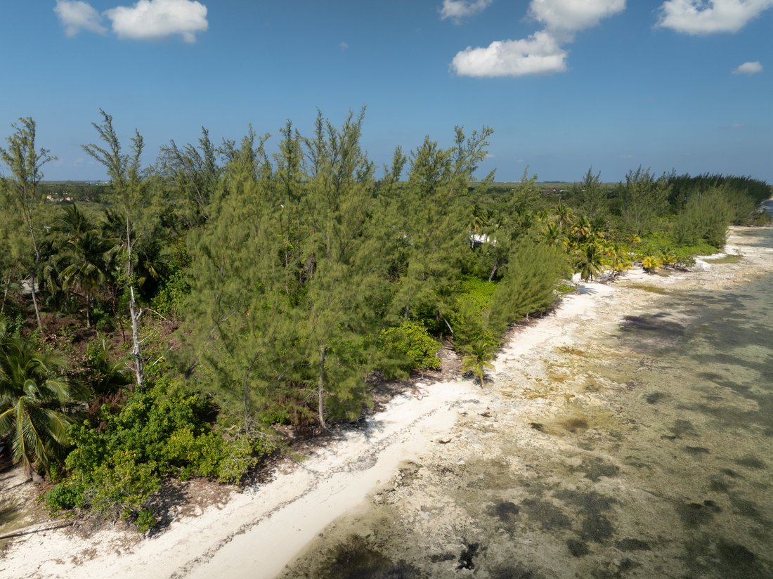 Land in East End, East End, Cayman Islands 4 - 18014555