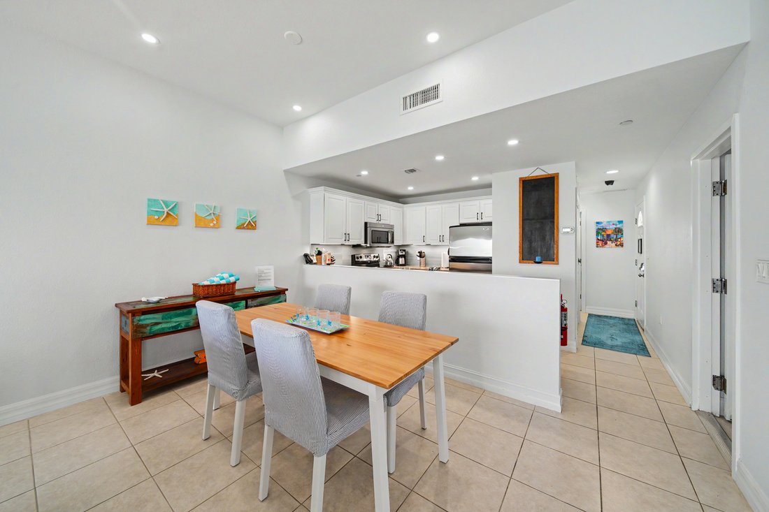 Condo in Gun Bay, East End, Cayman Islands 4 - 18014602