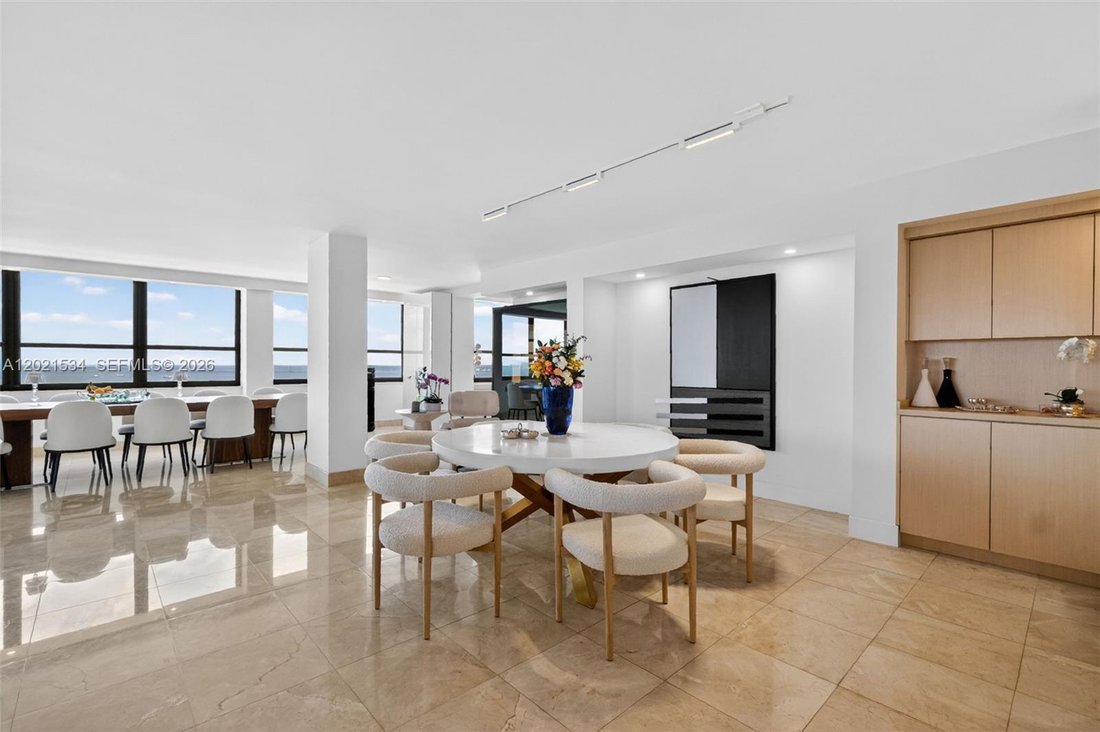 Condo in Miami, Florida, United States 4 - 18014449