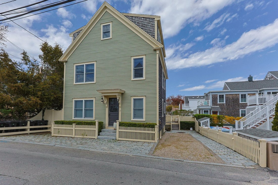 Condo in Provincetown, Massachusetts, United States 1 - 18014599