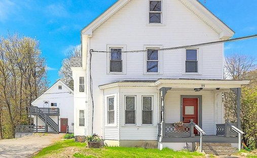 House in Henniker, New Hampshire, United States 1