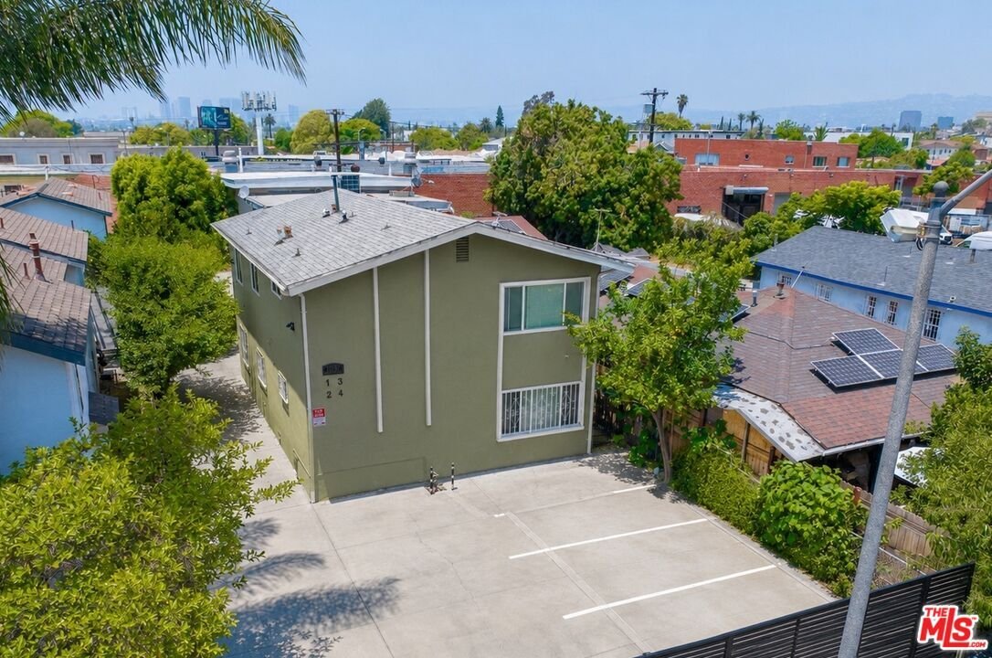 Los Angeles, California, United States 3 - 18014720