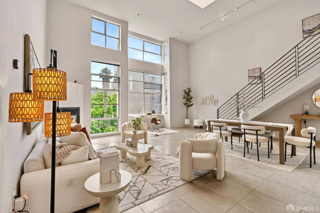 Condo in San Francisco, California, United States 3 - 18014458