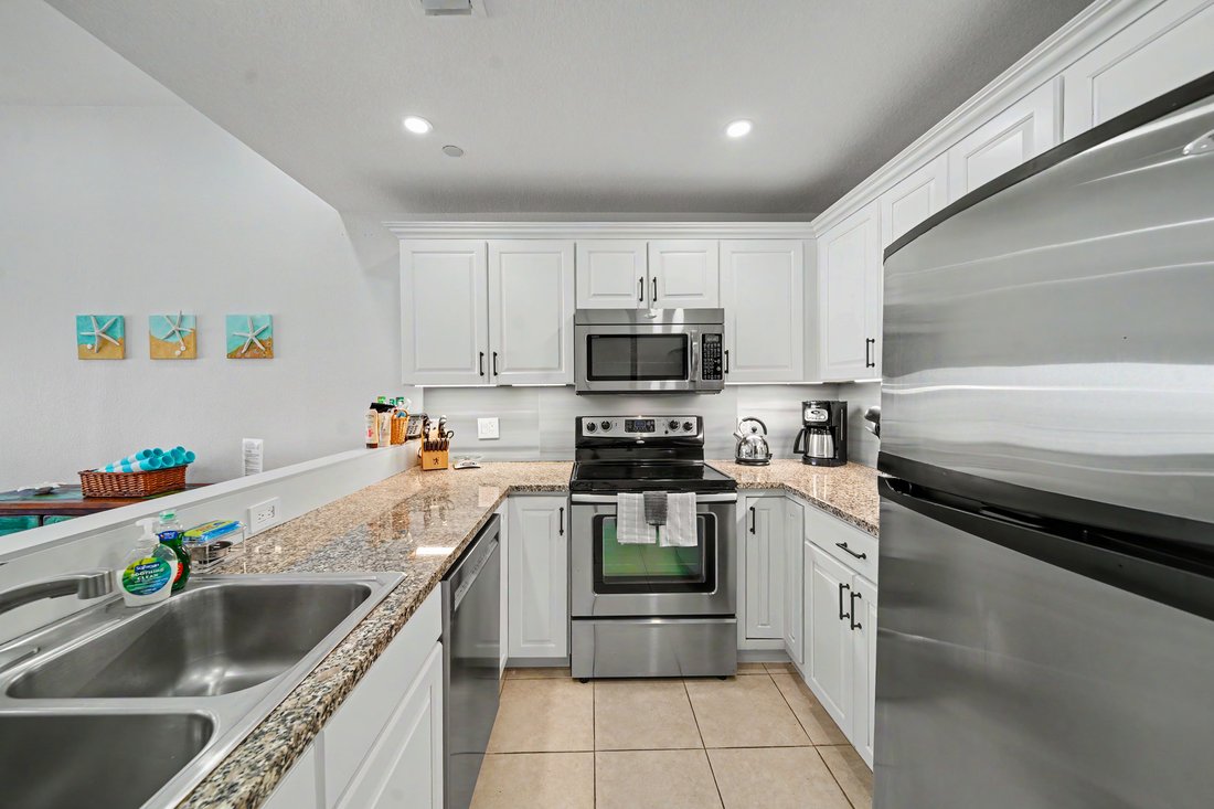 Condo in Gun Bay, East End, Cayman Islands 3 - 18014602