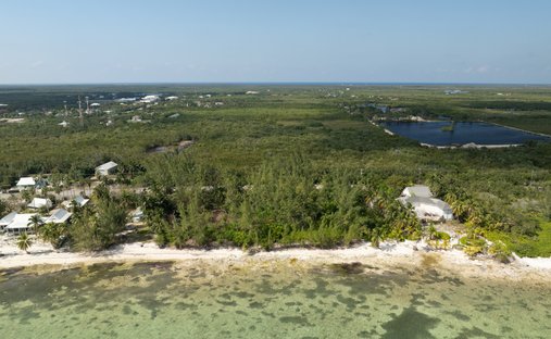 Land in East End, East End, Cayman Islands 1