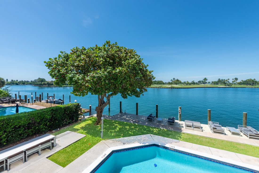 Condo in Bal Harbour, Florida, United States 2 - 18015328