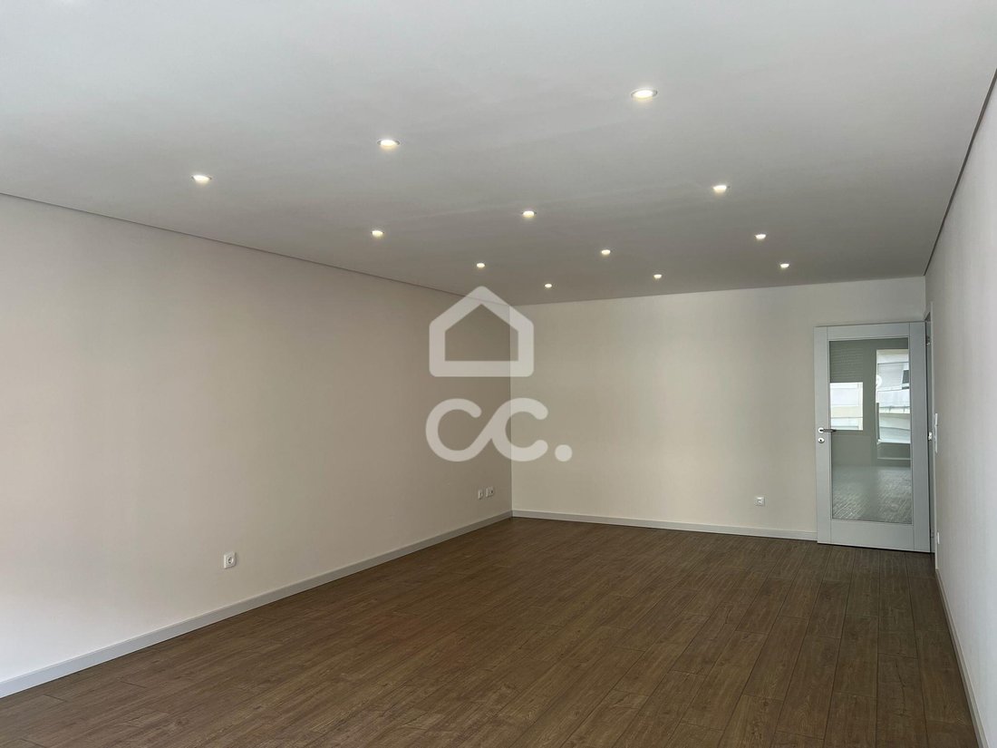 Apartment in Cedofeita, Santo Ildefonso, Se, Miragaia, Sao Nicolau e Vitoria, Porto District, Portugal 2 - 18015128