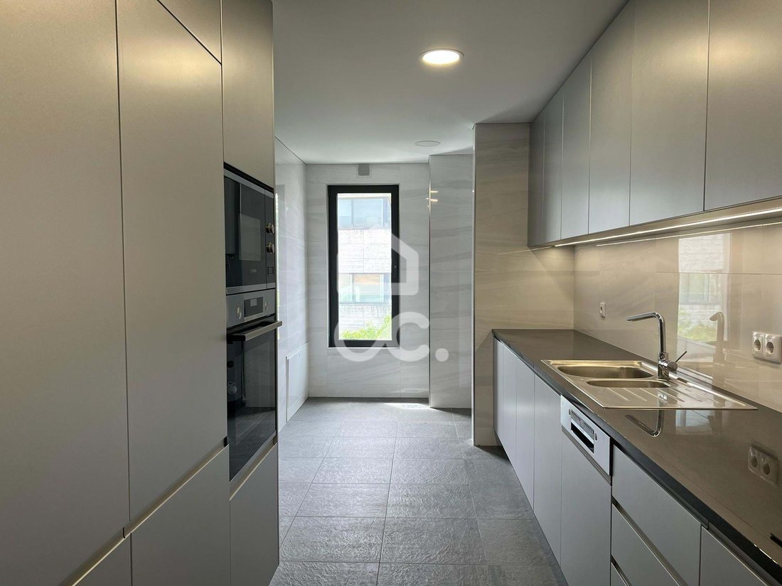 Apartment in Cedofeita, Santo Ildefonso, Se, Miragaia, Sao Nicolau e Vitoria, Porto District, Portugal 5 - 18015149