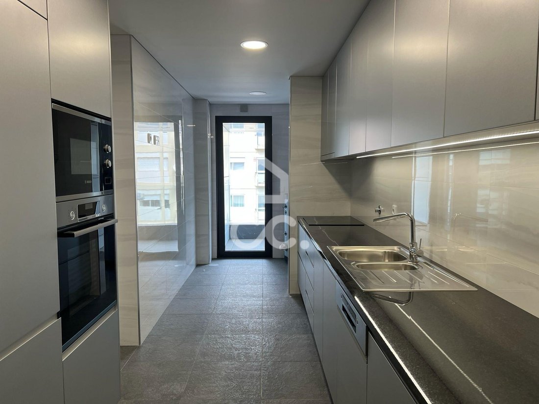 Apartment in Cedofeita, Santo Ildefonso, Se, Miragaia, Sao Nicolau e Vitoria, Porto District, Portugal 4 - 18015128