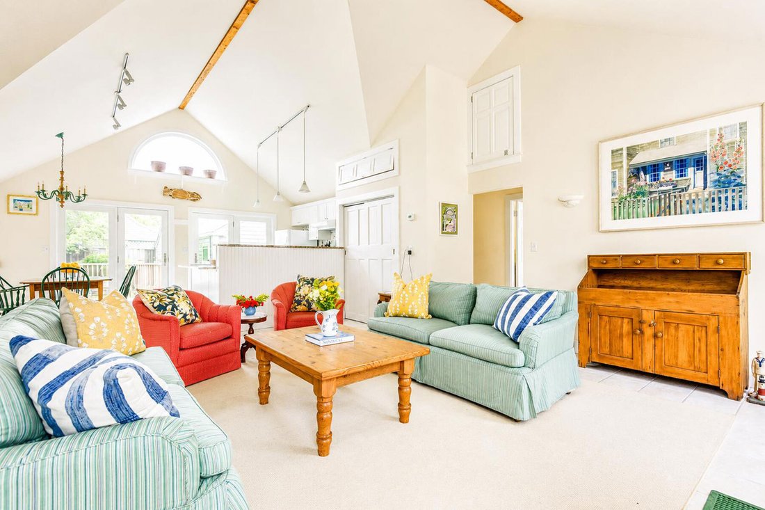 Nantucket, Massachusetts, United States 5 - 18015265
