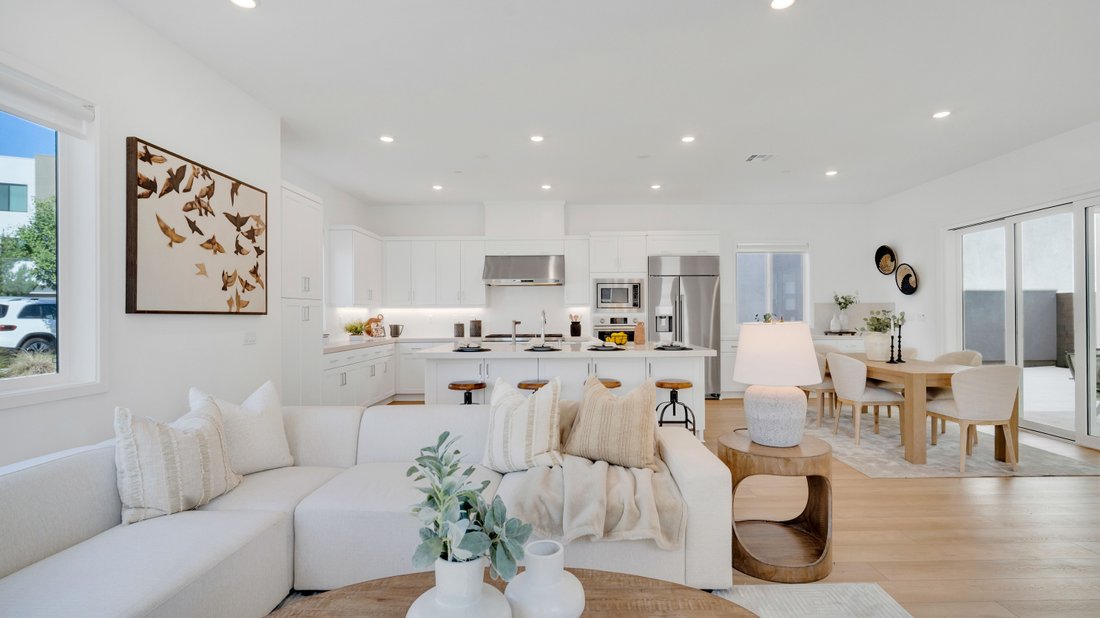 Condo in Irvine, California, United States 1 - 18015345