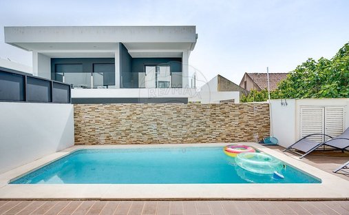 Villa in Fernão Ferro, Setúbal Municipality, Portugal 1