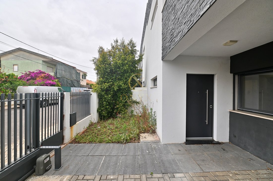 Townhouse in Carcavelos e Parede, Lisbon, Portugal 3 - 18015130