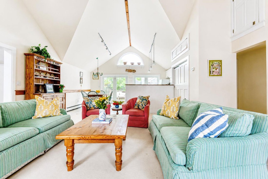 Nantucket, Massachusetts, United States 3 - 18015265