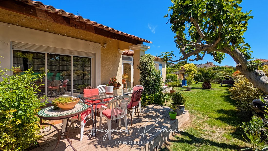 Villa in Saint-Chamas, Provence-Alpes-Côte d'Azur, France 4 - 18014987