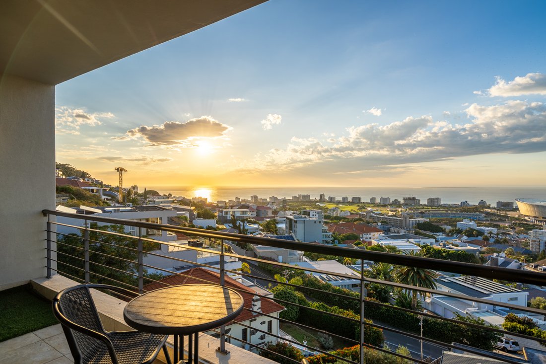 Townhouse in Cape Town, Western Cape, South Africa 1 - 18015057
