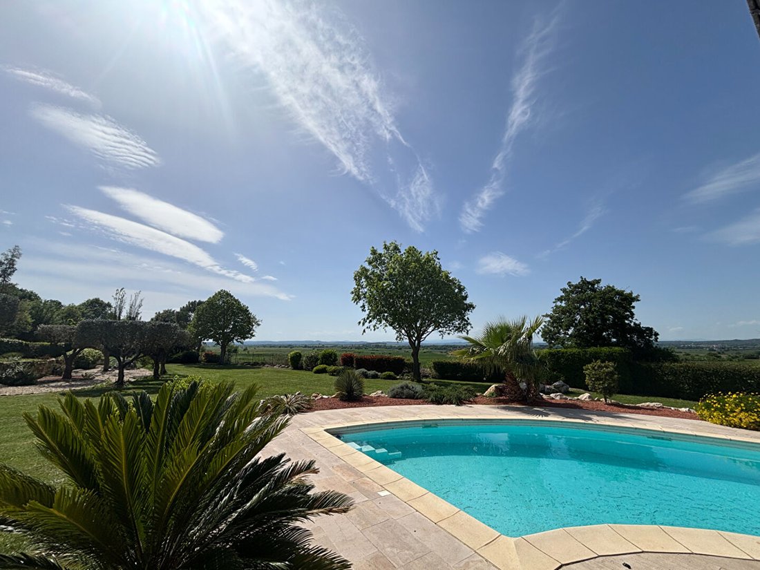 Villa in Uzès, Occitania, France 2 - 18015028