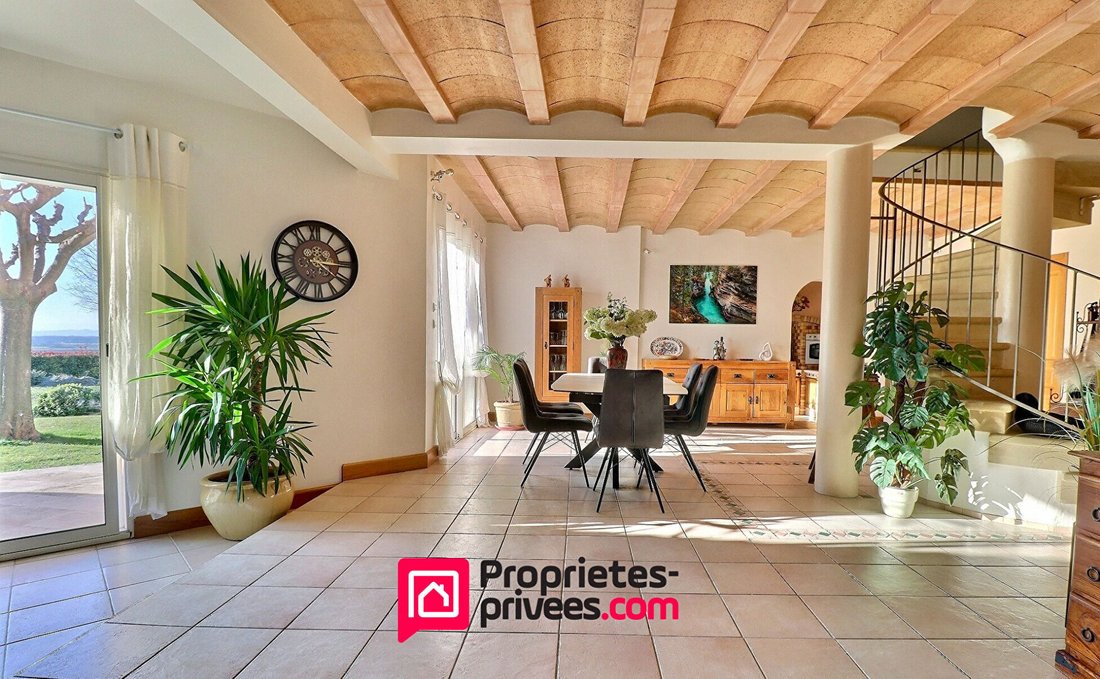 Villa in Uzès, Occitania, France 4 - 18015028