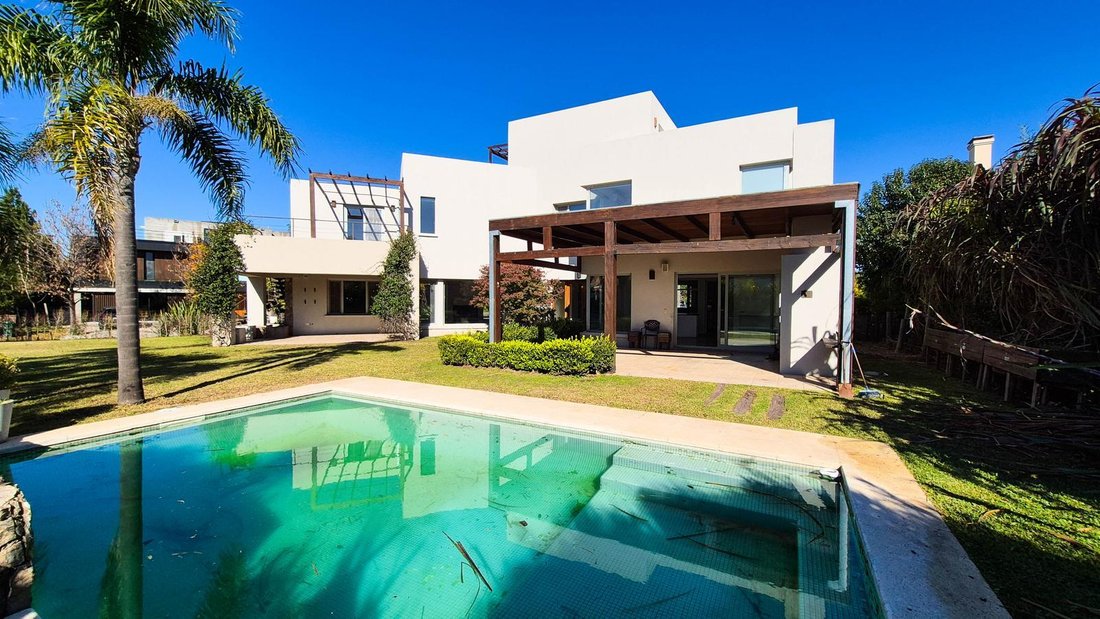 House in Rincón de Milberg, Buenos Aires Province, Argentina 1 - 18015124
