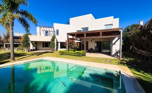 House in Rincón de Milberg, Buenos Aires Province, Argentina 1