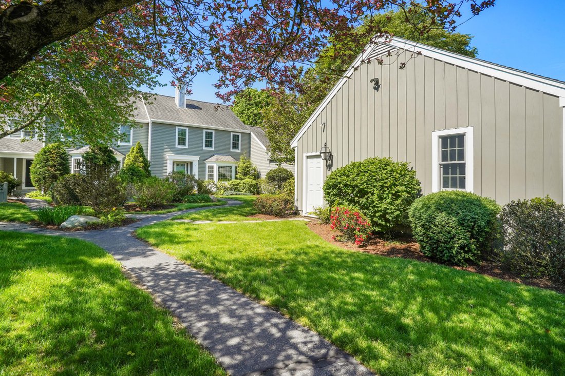 Condo in Hingham, Massachusetts, United States 3 - 18015322