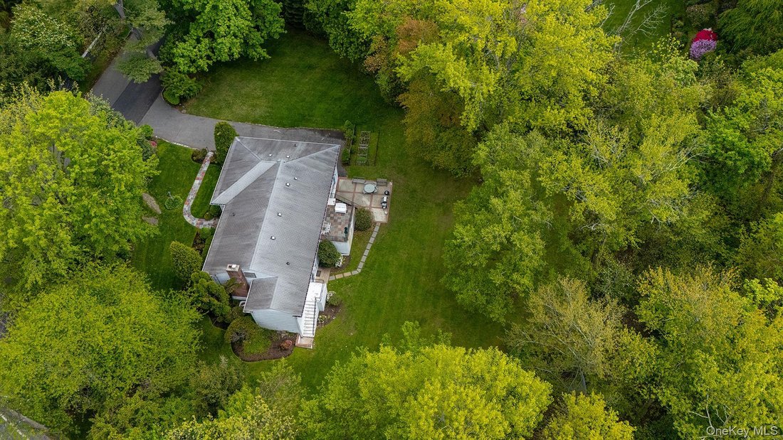 House in Larchmont, New York, United States 3 - 18019507