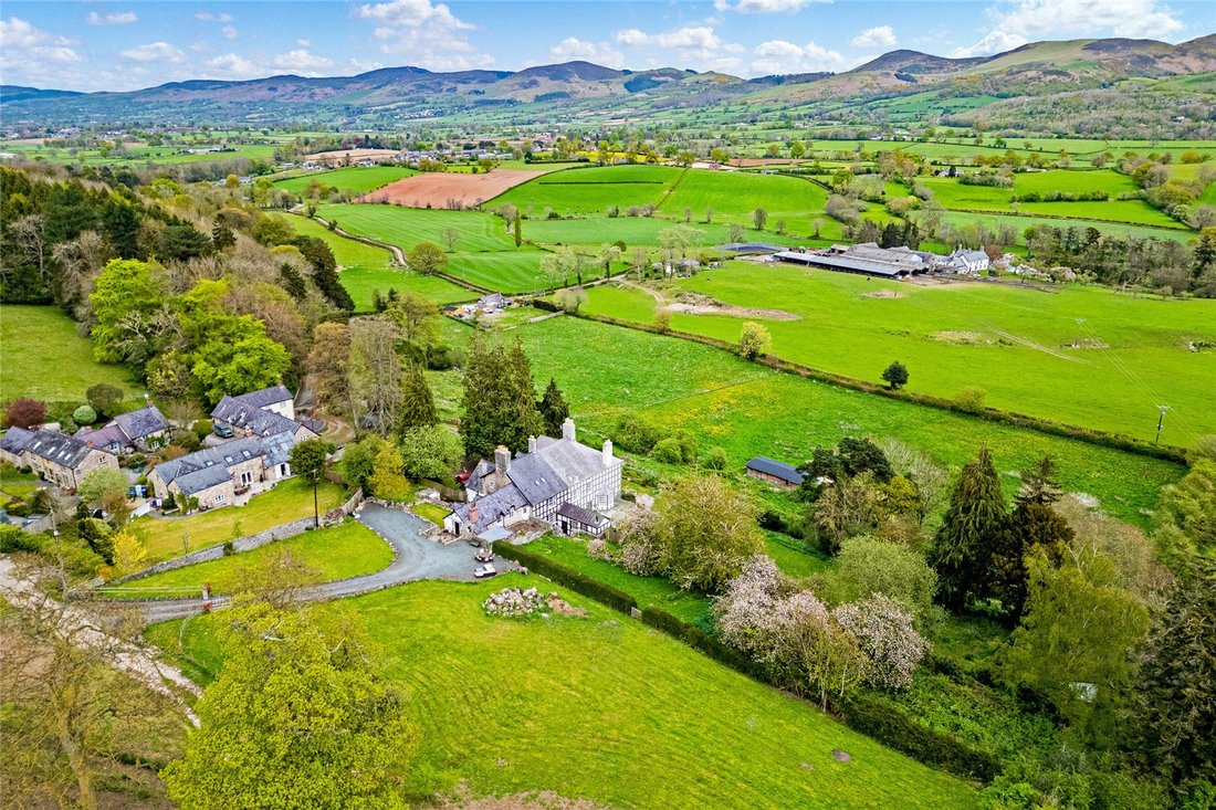 Llanfair Dyffryn Clwyd, Wales 2 - 15664214