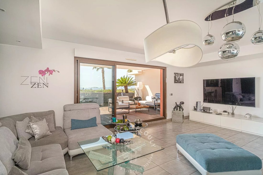 Apartment in Bonneveine, 8e Arrondissement, Marseille 4 - 18017208