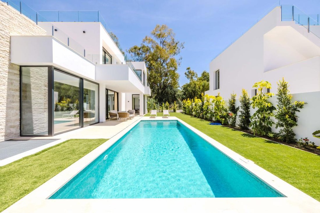 Villa in Estepona, Andalusia, Spain 3 - 18000534
