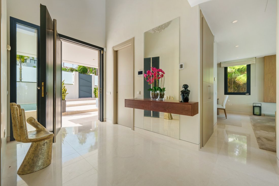 Villa in Nueva Andalucia, Marbella, Spain 5 - 16745928