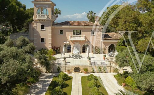 Estate in Antibes, Provence-Alpes-Côte d'Azur, France 1