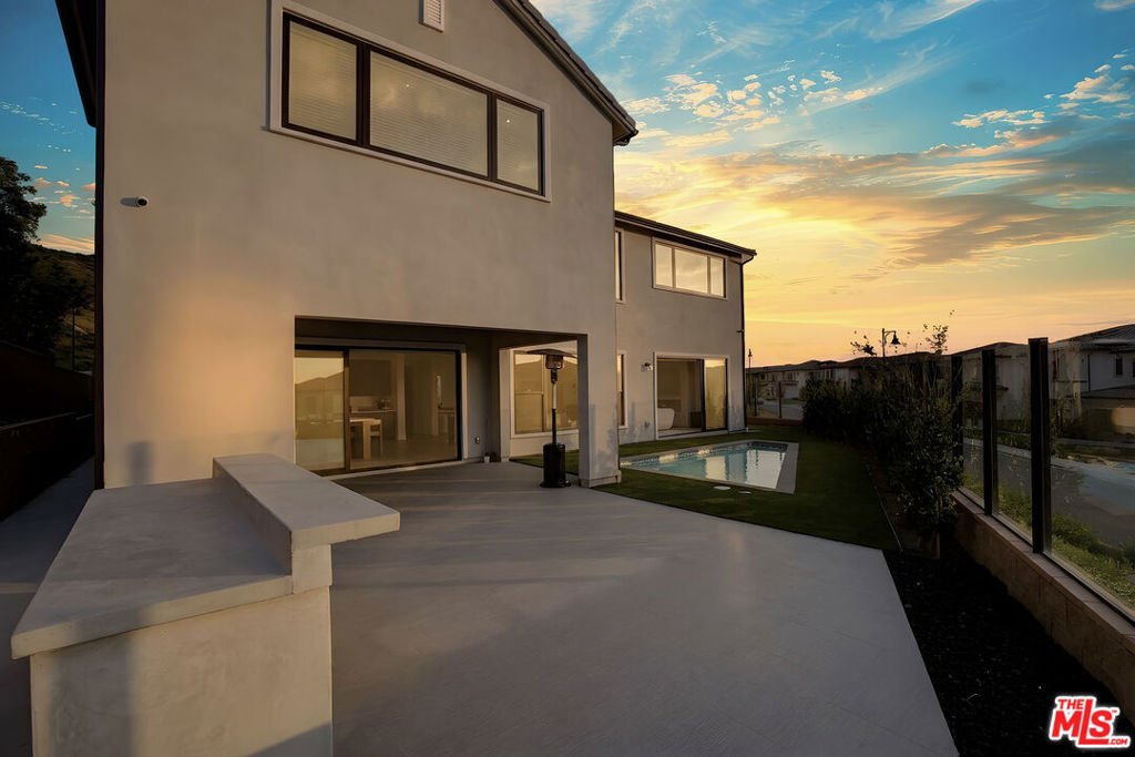House in Los Angeles, California, United States 2 - 18018859