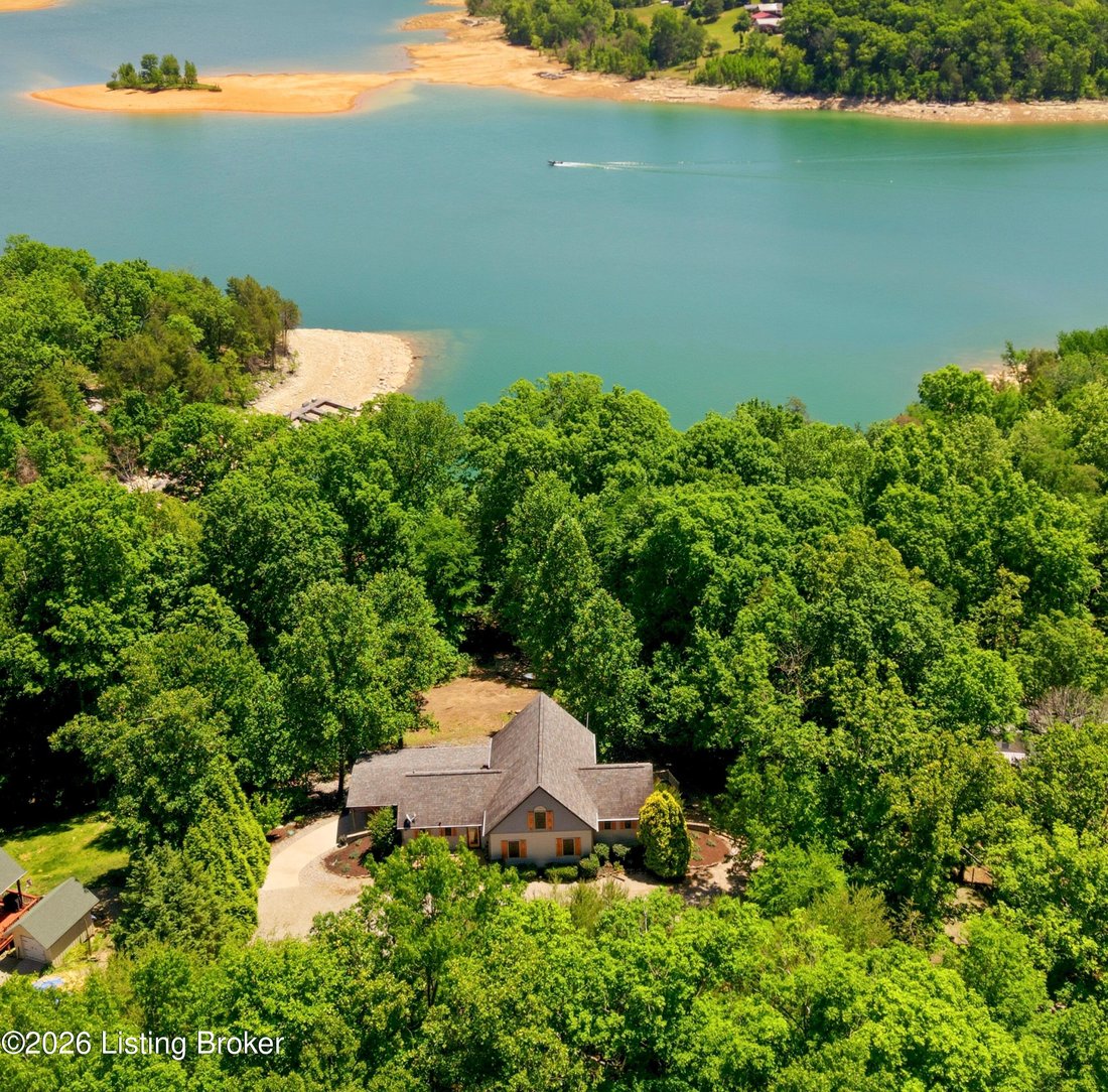 House in Bee Spring, Kentucky, United States 3 - 17924028