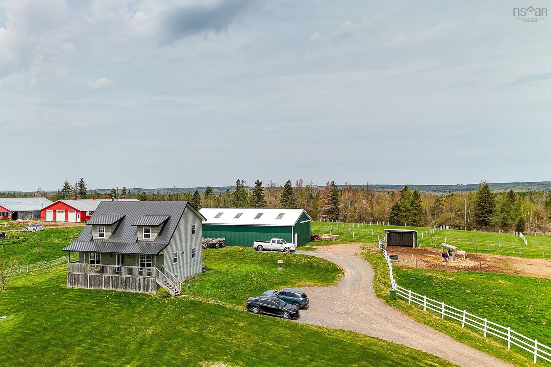 House in Upper Stewiacke, Nova Scotia, Canada 1 - 18017713