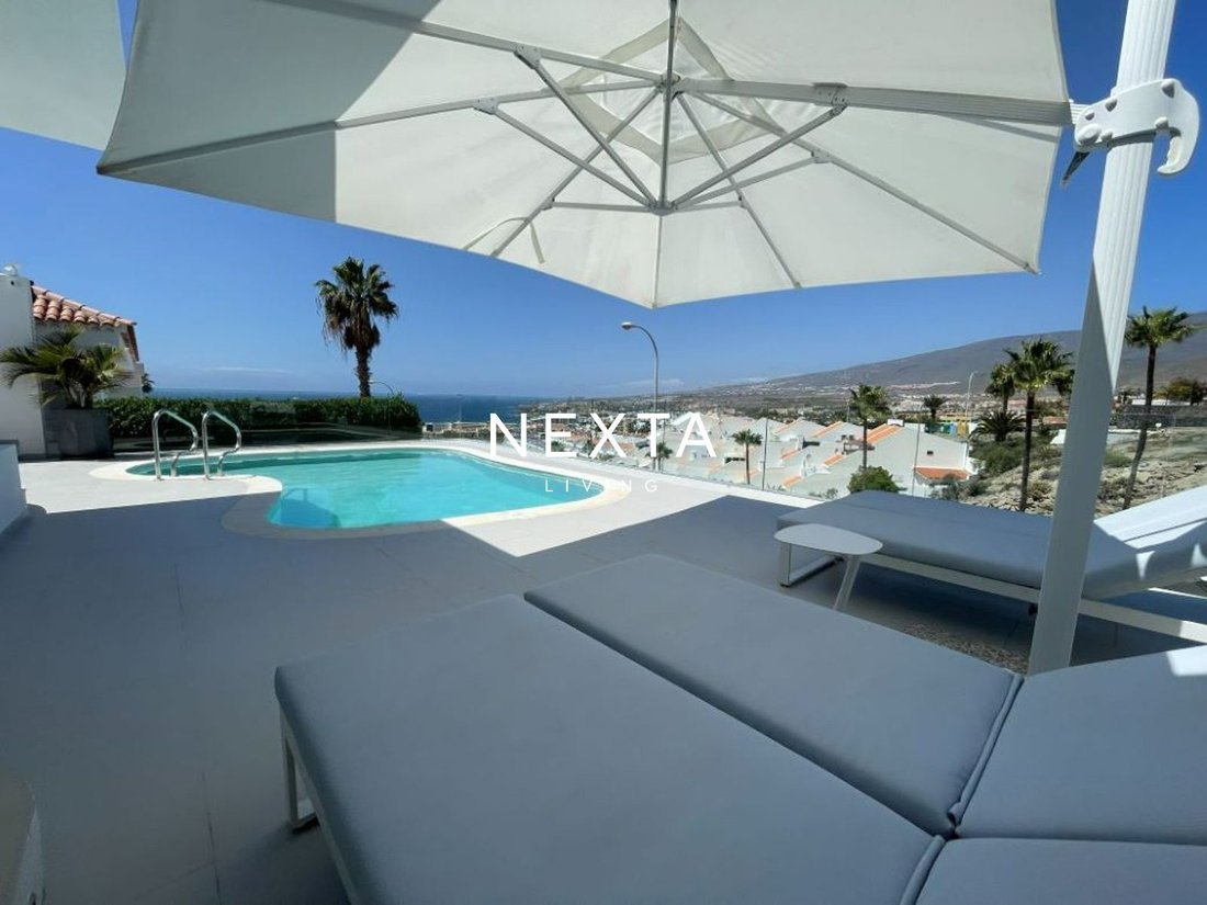 House in Costa Adeje, Adeje, Canary Islands 2 - 18015793