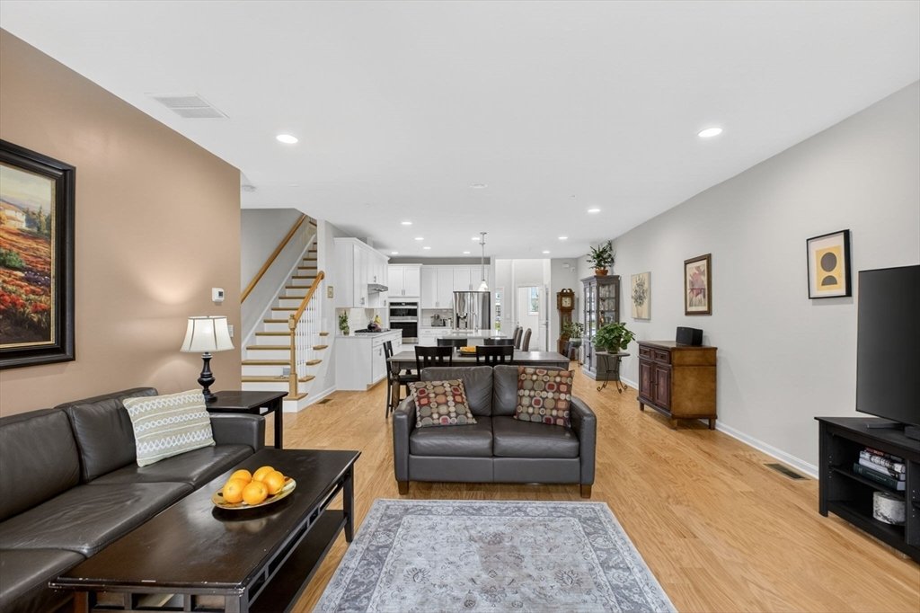 House in Upton, Massachusetts, United States 4 - 18020849