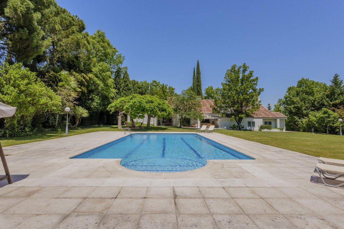 Villa in Somosaguas, Pozuelo de Alarcon, Comunidad de Madrid 2 - 18016612