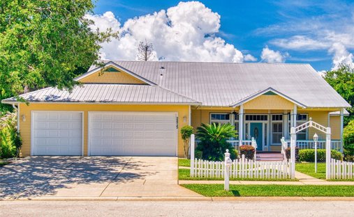 Maison à New Smyrna Beach, Floride, États-Unis 1