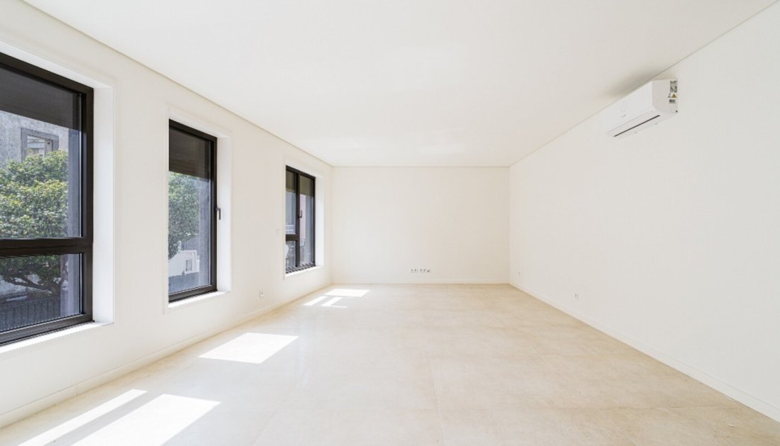 Apartment in Cedofeita, Santo Ildefonso, Se, Miragaia, Sao Nicolau e Vitoria, Porto District, Portugal 3 - 18017174