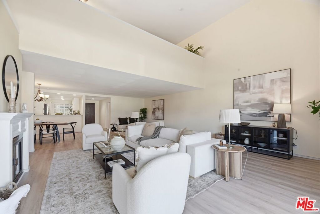 Condo in Torrance, California, United States 1 - 18018838