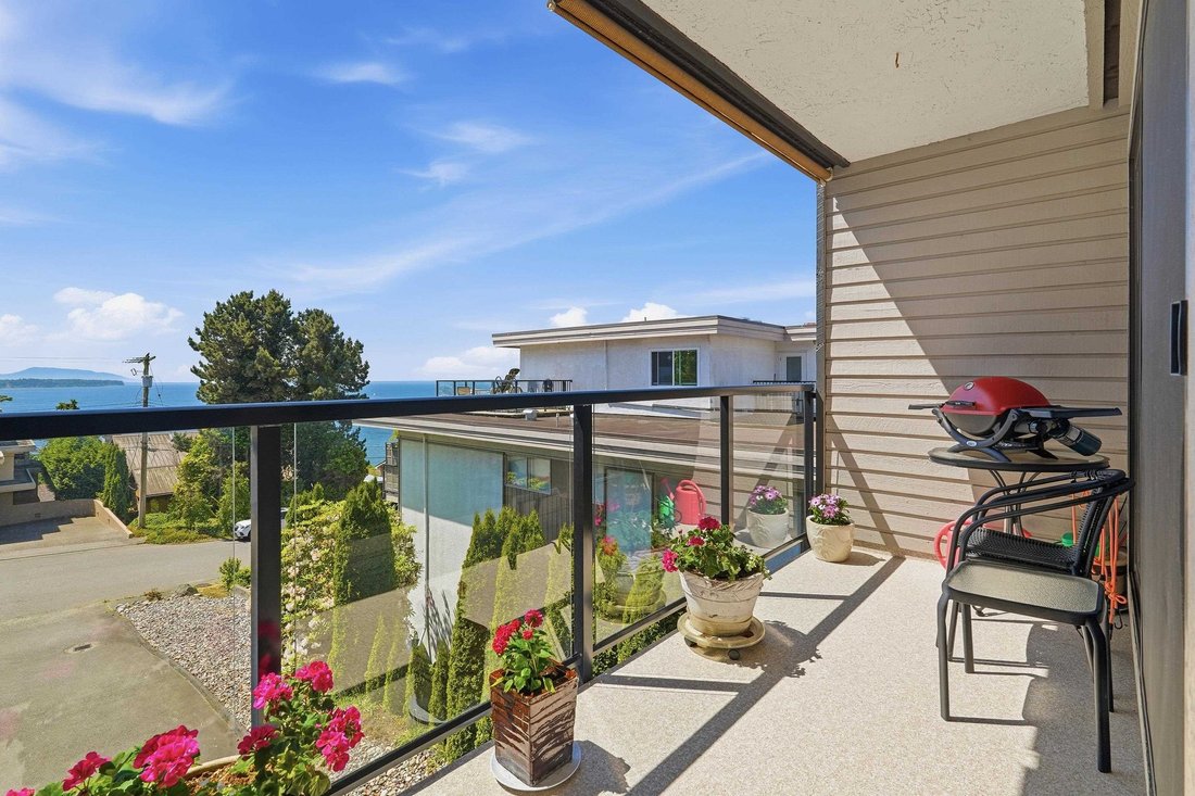 Condo in White Rock, British Columbia, Canada 3 - 18020512