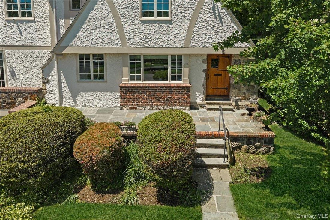House in New Rochelle, New York, United States 4 - 18019535