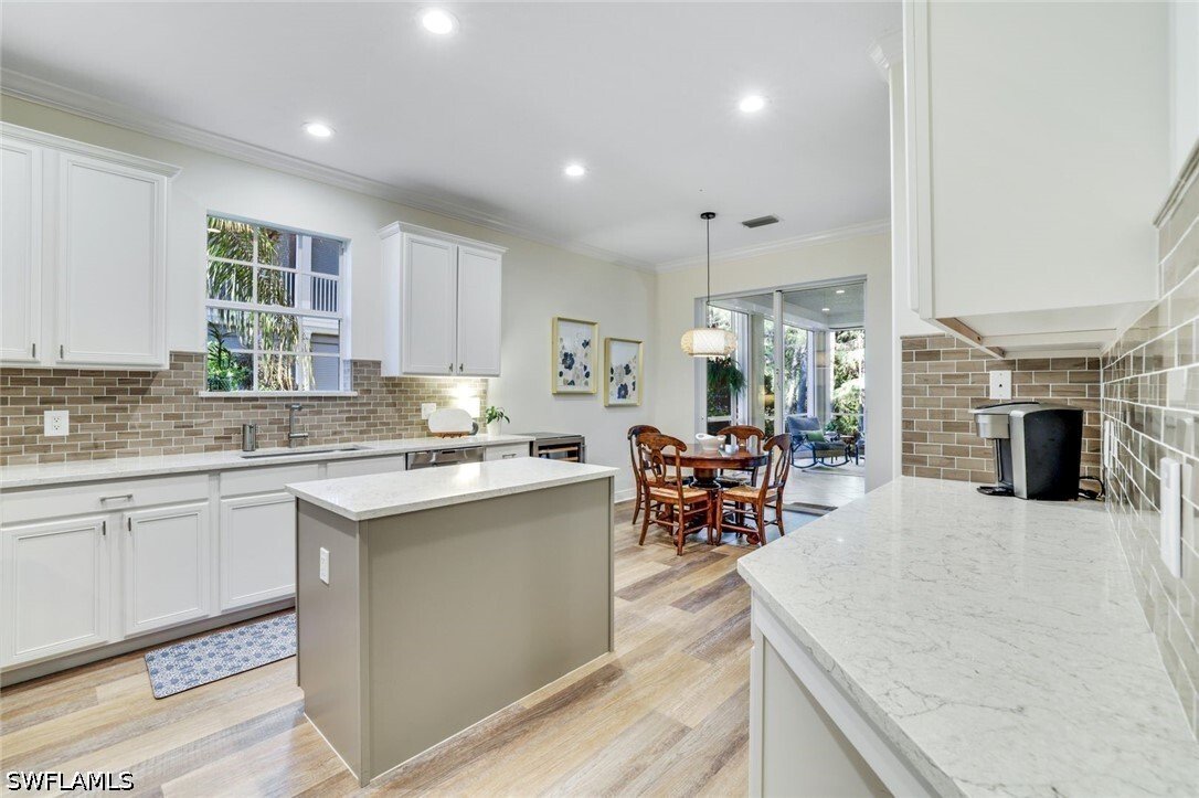 Condo in Naples, Florida, United States 4 - 18018810