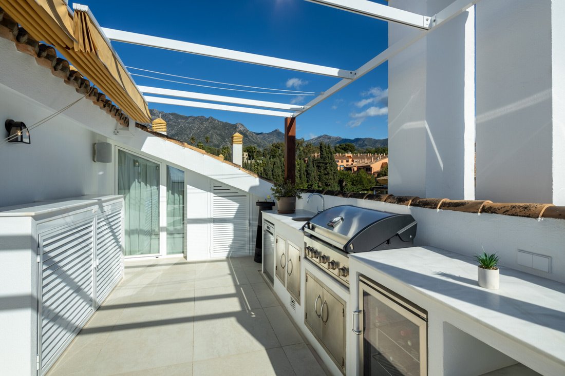 Apartment in Marbella, Andalusia, Spain 3 - 18019064