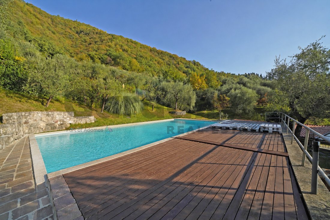 Villa in Salo, Lombardy, Italy 3 - 18021435