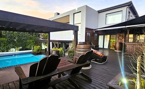 House in Country Club, Western Cape, South Africa 1
