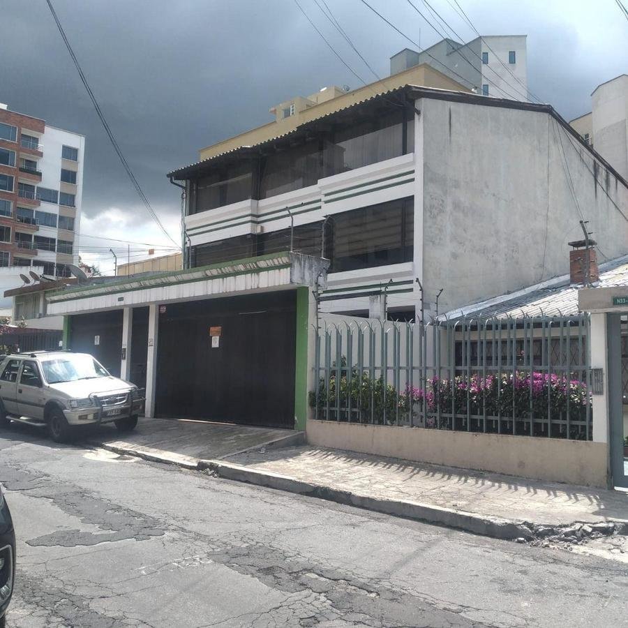 Land in Quito, Ecuador 1 - 18016777