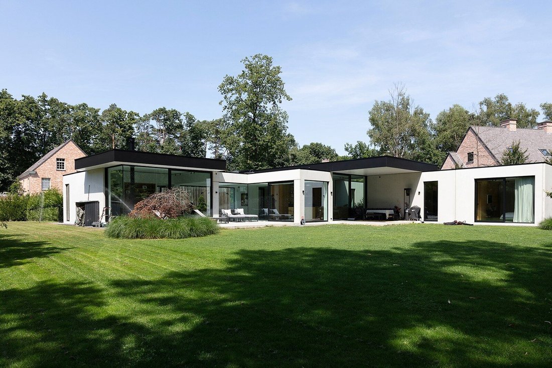 Villa in Schoten, Flanders, Belgium 1 - 17991814
