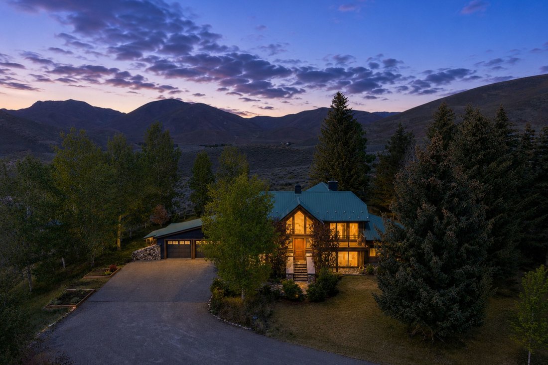 House in Bellevue, Idaho, United States 2 - 18016901